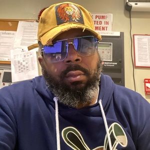 Meet your Posher, Ernest